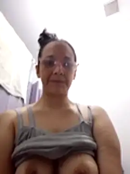 nicolle milf1978 online show from 06.14.26
