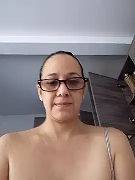 Snapshot of nicolle_milf1978 chatting on 07.28.26 nicolle milf1978 online show from 07.28.26