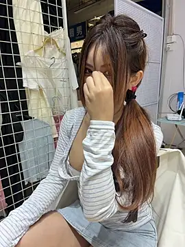 Selenaaaaa- online show from 04.25.26