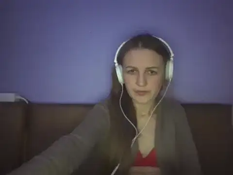 Snapshot of Milaniya261 chatting on 01.21.25 Milaniya261 online show from 01.21.25