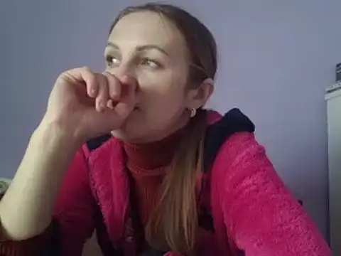 Snapshot of Milaniya261 chatting on 03.17.25 Milaniya261 online show from 03.17.25