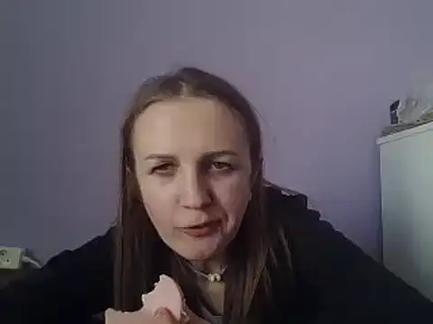Snapshot of Milaniya261 chatting on 03.20.25 Milaniya261 online show from 03.20.25