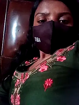 Snapshot of Scheme_SS chatting on 02.26.25 Scheme SS online show from 02.26.25