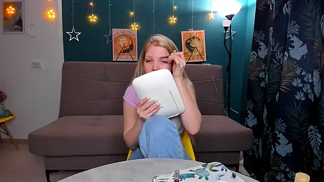 Xloe Queen online show from 01.23.25