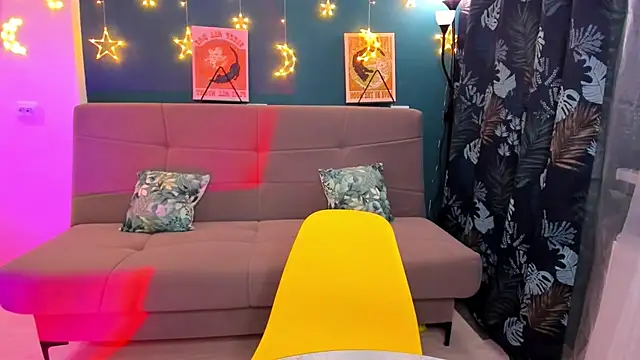 Xloe Queen online show from 02.17.25