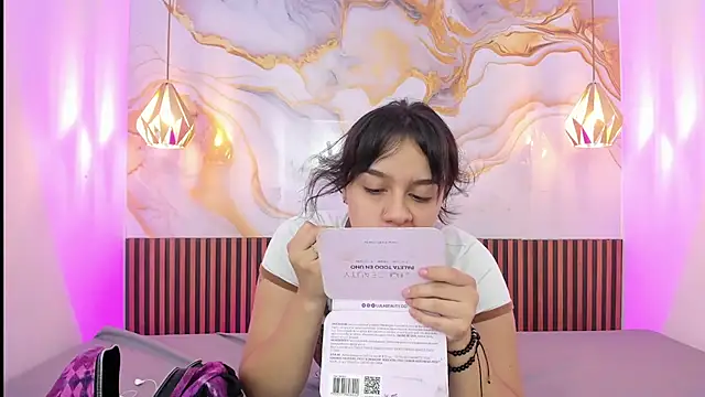 Snapshot of MelissaGilll chatting on 10.25.25 MelissaGilll online show from 10.25.25