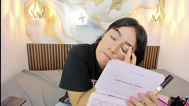 Snapshot of MelissaGilll chatting on 10.27.25 MelissaGilll online show from 10.27.25