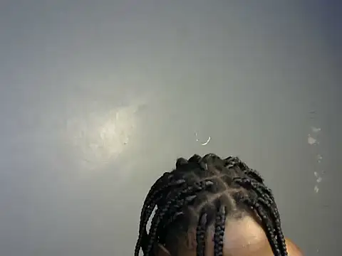 Snapshot of Hotnessy chatting on 12.17.24 Hotnessy online show from 12.17.24