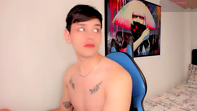 Snapshot of joe_jhon chatting on 12.12.24 joe jhon online show from 12.12.24