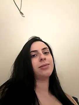 Snapshot of Morguisssz chatting on 11.16.25 Morguisssz online show from 11.16.25