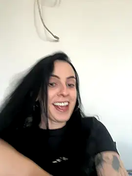 Snapshot of Morguisssz chatting on 11.30.25 Morguisssz online show from 11.30.25