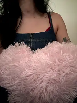 Snapshot of Morguisssz chatting on 01.18.26 Morguisssz online show from 01.18.26