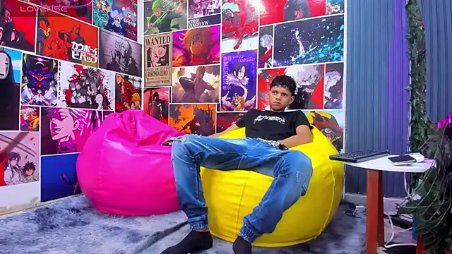 Snapshot of Jeffry_wolvess chatting on 12.28.24 Jeffry wolvess online show from 12.28.24