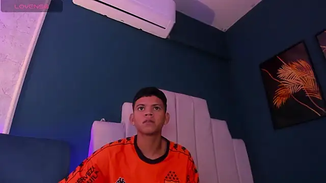 Snapshot of Jeffry_wolvess chatting on 03.03.25 Jeffry wolvess online show from 03.03.25