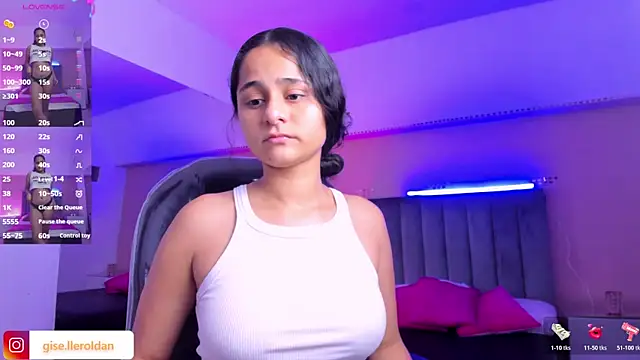 Snapshot of Giselle_Roldan chatting on 07.31.26 Giselle Roldan online show from 07.31.26