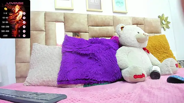 Snapshot of athenasexxxy chatting on 02.05.25 athenasexxxy online show from 02.05.25