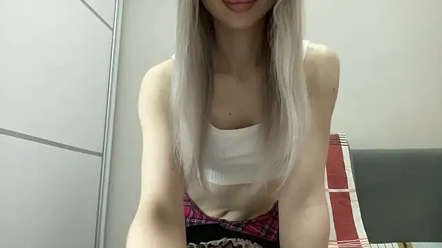 Snapshot of burningangel chatting on 02.10.25 burningangel online show from 02.10.25