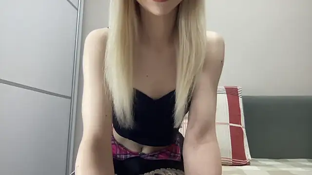 Snapshot of burningangel chatting on 03.17.25 burningangel online show from 03.17.25