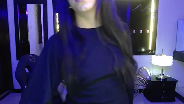 Snapshot of Angela_Diaz_ chatting on 01.18.25 Angela Diaz online show from 01.18.25