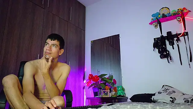 Snapshot of Nymphobuddies chatting on 01.24.25 Nymphobuddies online show from 01.24.25