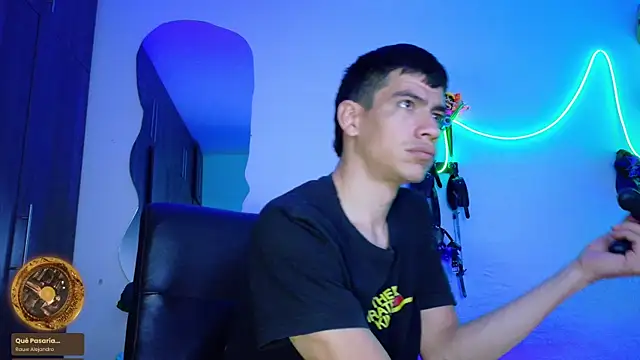 Snapshot of Nymphobuddies chatting on 03.18.25 Nymphobuddies online show from 03.18.25