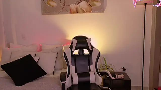 AnabelWolf online show from 03.02.26