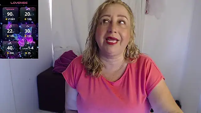 Snapshot of Xileny-Halliwey chatting on 01.17.26 Xileny-Halliwey online show from 01.17.26