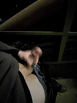 Snapshot of dirtyeeedii chatting on 09.15.25 dirtyeeedii online show from 09.15.25