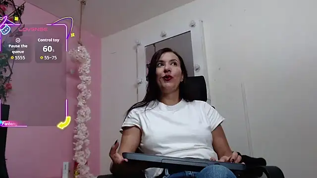 Snapshot of GeorginaBianco chatting on 02.26.26 GeorginaBianco online show from 02.26.26