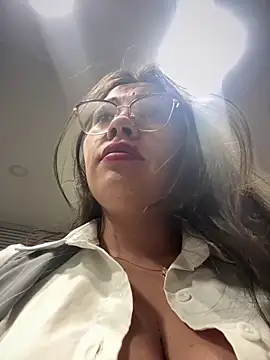 LIZ-06  online show from 12.20.25