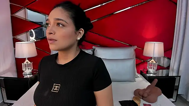 AdeleGray online show from 02.28.25