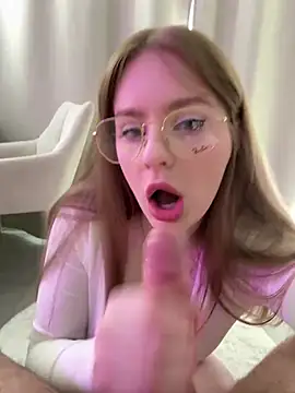 Snapshot of CaseyCumFace chatting on 03.11.25 CaseyCumFace online show from 03.11.25