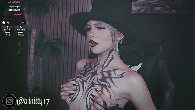 Snapshot of Trinity___s chatting on 02.07.25 Trinity s online show from 02.07.25