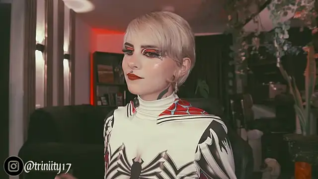 Snapshot of Trinity___s chatting on 09.13.25 Trinity s online show from 09.13.25