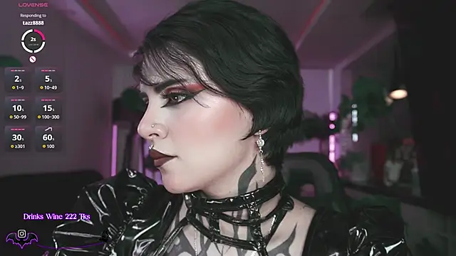 Snapshot of Trinity___s chatting on 03.07.26 Trinity s online show from 03.07.26