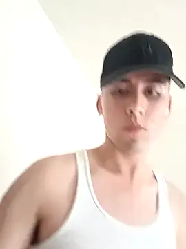 Snapshot of EE9EE9 chatting on 01.16.25 EE9EE9 online show from 01.16.25