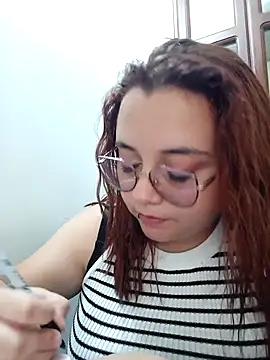 Snapshot of CURVY-HORNY chatting on 09.21.25 CURVY-HORNY online show from 09.21.25