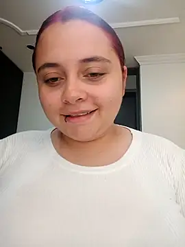 Snapshot of CURVY-HORNY chatting on 12.17.25 CURVY-HORNY online show from 12.17.25