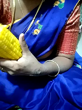 Snapshot of Cute-chinny chatting on 01.20.25 Cute-chinny online show from 01.20.25