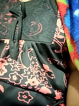 Snapshot of Cute-chinny chatting on 01.22.25 Cute-chinny online show from 01.22.25