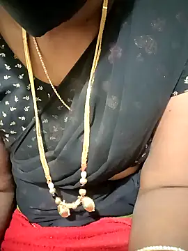 Snapshot of Cute-chinny chatting on 01.24.25 Cute-chinny online show from 01.24.25