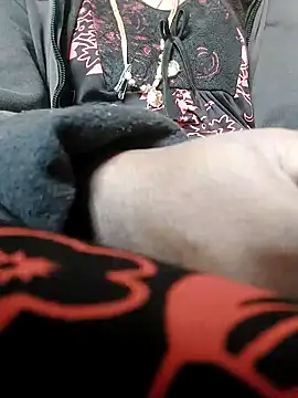 Snapshot of Cute-chinny chatting on 01.25.25 Cute-chinny online show from 01.25.25