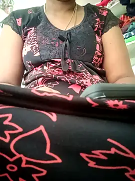 Snapshot of Cute-chinny chatting on 09.21.25 Cute-chinny online show from 09.21.25