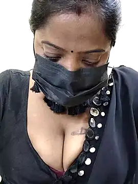 Snapshot of sheela28 chatting on 12.07.24 sheela28 online show from 12.07.24