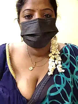 Snapshot of sheela28 chatting on 12.08.24 sheela28 online show from 12.08.24