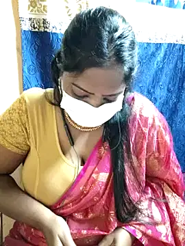 Snapshot of sheela28 chatting on 12.22.24 sheela28 online show from 12.22.24