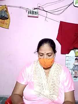 Snapshot of Hotty-rumi chatting on 02.04.25 Hotty-rumi online show from 02.04.25