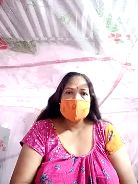 Snapshot of Hotty-rumi chatting on 02.05.25 Hotty-rumi online show from 02.05.25