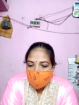 Snapshot of Hotty-rumi chatting on 02.05.25 Hotty-rumi online show from 02.05.25