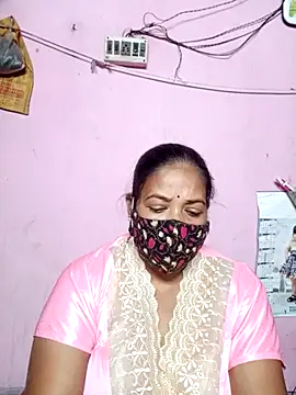 Snapshot of Hotty-rumi chatting on 02.10.25 Hotty-rumi online show from 02.10.25